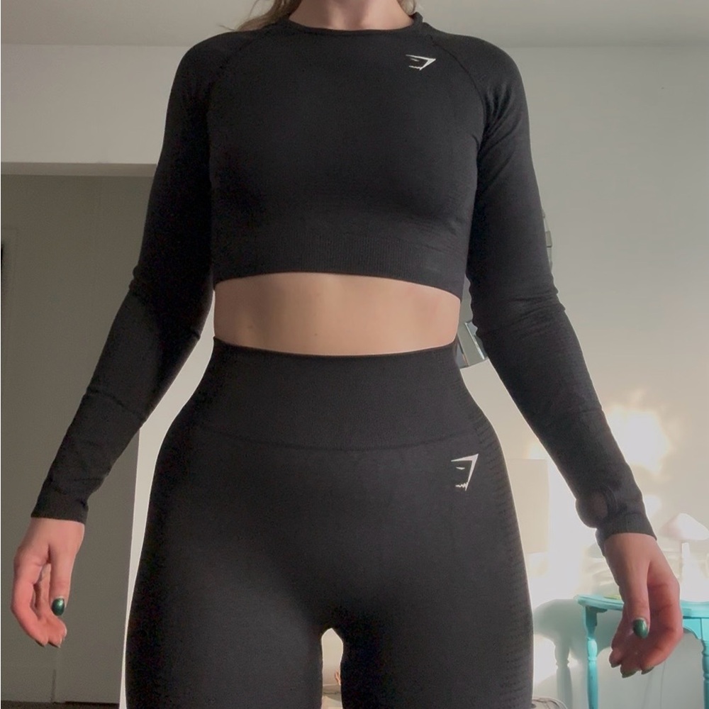 Gymshark Set Charcoal Long Sleeve Crop Top and Leggings